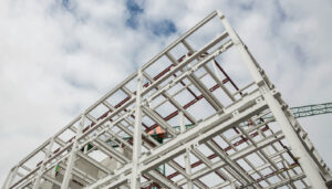 Diplomatura en Construcción de Estructuras Livianas de Acero: Innovación, técnica y precisión para transformar la manera de construir