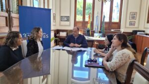 Acceso, permanencia e igualdad de oportunidades: se firmó un convenio de cooperación con el Municipio y AMUGTA